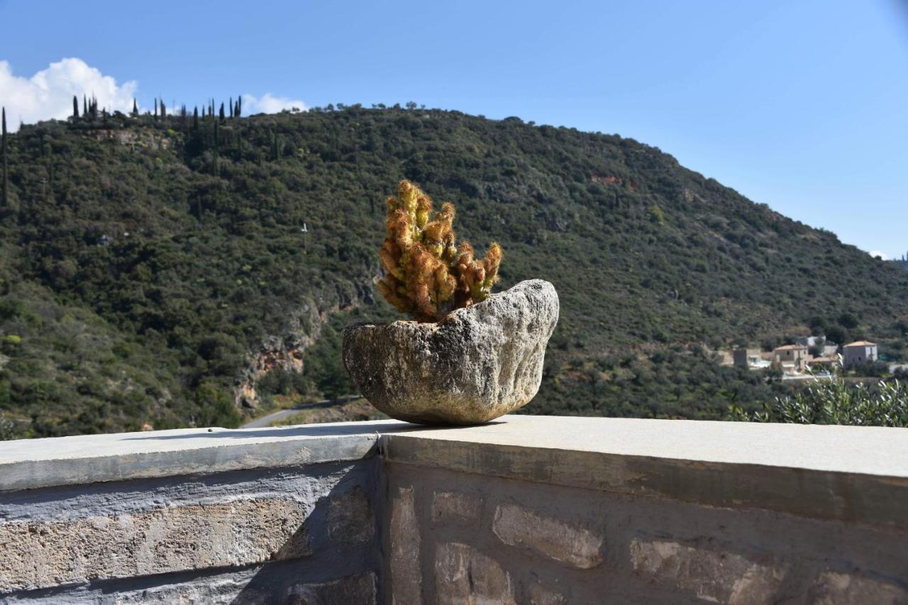 Athina'S Stone House In Kardamyli Villa Eksteriør billede
