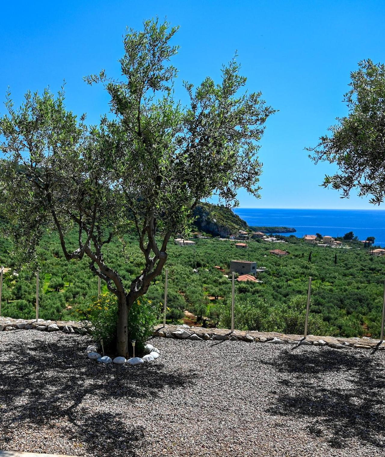 Athina'S Stone House In Kardamyli Villa Eksteriør billede