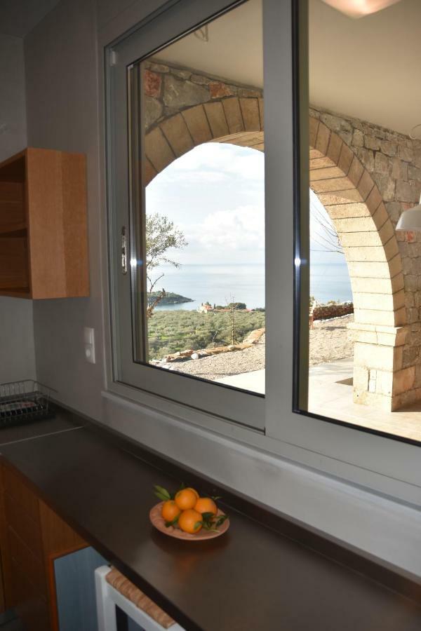 Athina'S Stone House In Kardamyli Villa Eksteriør billede