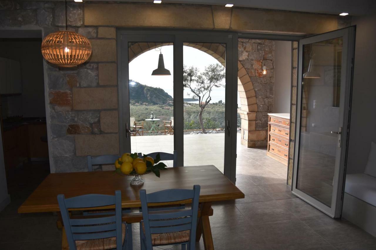 Athina'S Stone House In Kardamyli Villa Eksteriør billede